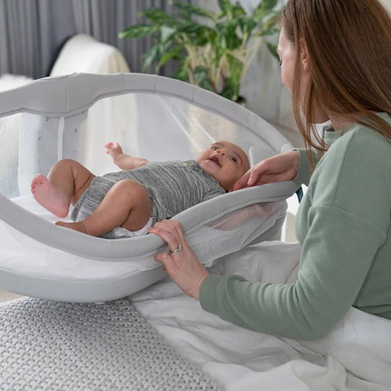 Halo Bassinest Swivel Sleeper 3.0 - Image 7